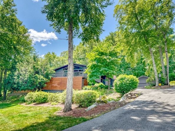 15 Lovers Lane, Southborough MA 01772