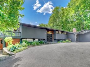 15 Lovers Lane, Southborough MA 01772