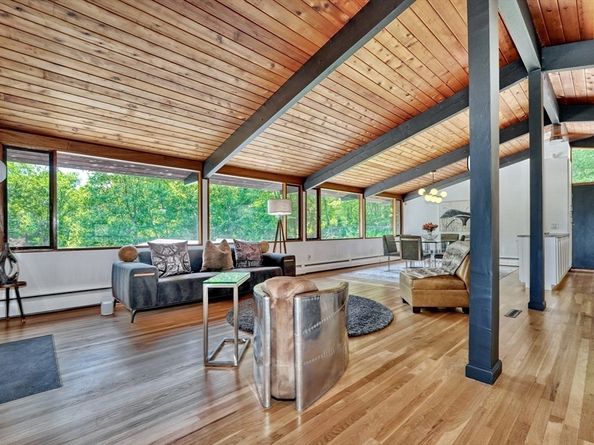 15 Lovers Lane, Southborough MA 01772