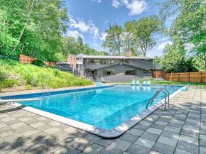 15 Lovers Lane, Southborough MA 01772