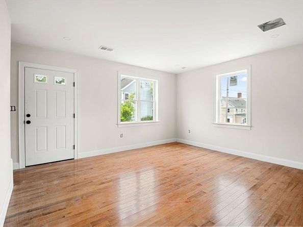8R Elm Street 1, Peabody MA 01960