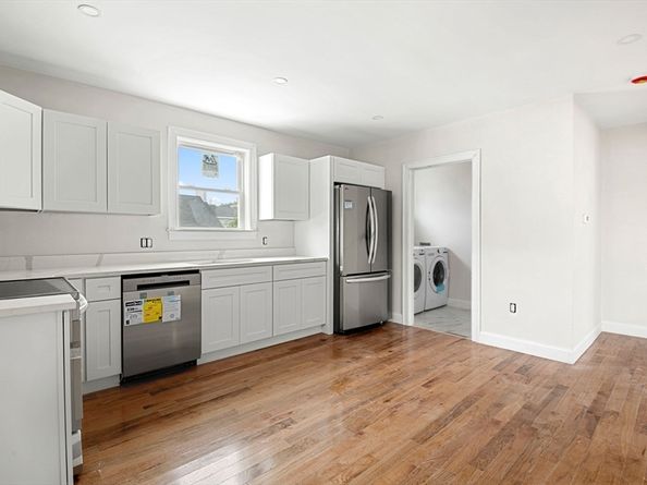8R Elm Street 1, Peabody MA 01960