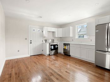8R Elm Street