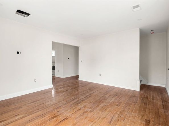 8R Elm Street 1, Peabody MA 01960