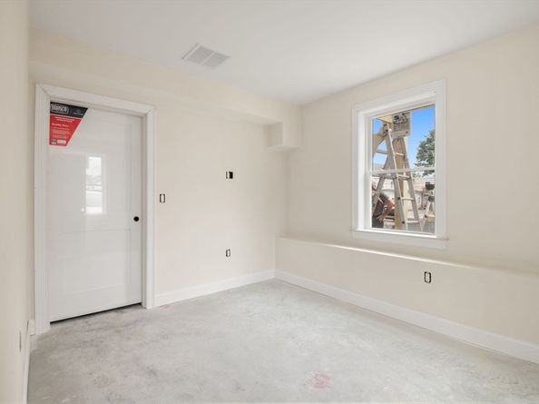 8R Elm Street 1, Peabody MA 01960