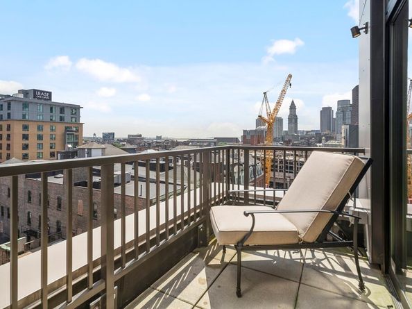 121 Portland St 902, Boston MA 02114