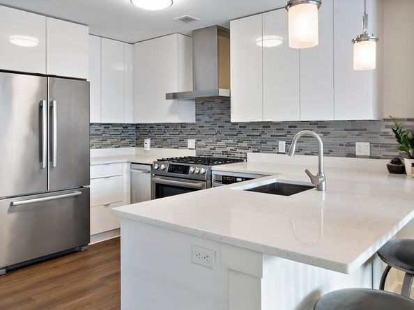 121 Portland St 902, Boston MA 02114