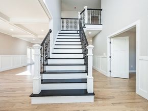 1 Falcon Dr, Shrewsbury MA 01545
