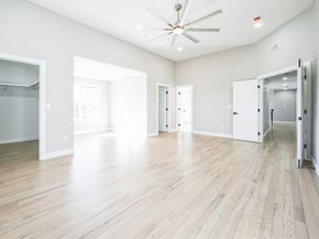 1 Falcon Dr, Shrewsbury MA 01545