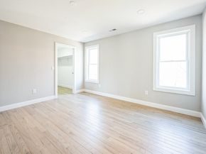 1 Falcon Dr, Shrewsbury MA 01545