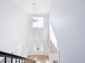 1 Falcon Dr, Shrewsbury MA 01545