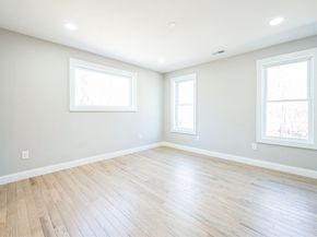 1 Falcon Dr, Shrewsbury MA 01545