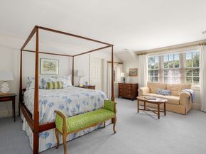 26 Longmeadow Dr, Westwood MA 02090