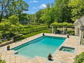 26 Longmeadow Dr, Westwood MA 02090