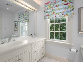 26 Longmeadow Dr, Westwood MA 02090