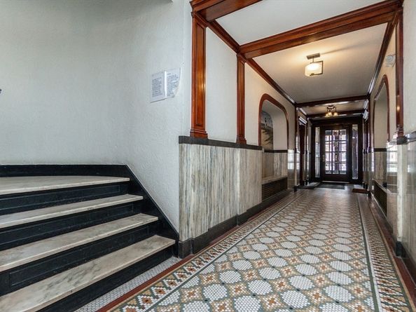 452 Park Dr C, Boston MA 02215