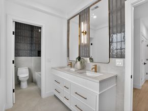 84 East Side Pkwy 84, Newton MA 02460