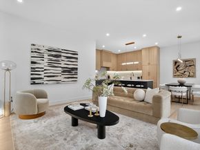 84 East Side Pkwy 84, Newton MA 02460