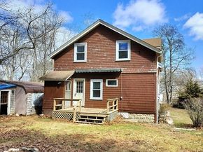 1 Indian Neck Rd, Wareham MA 02571