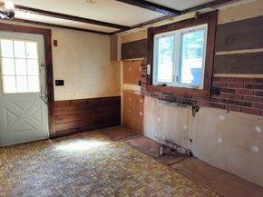 1 Indian Neck Rd, Wareham MA 02571