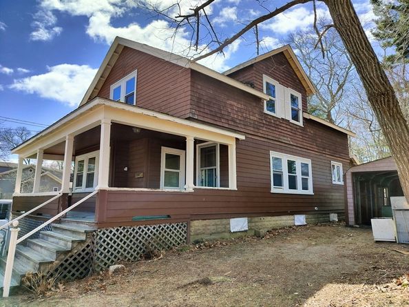 1 Indian Neck Rd, Wareham MA 02571