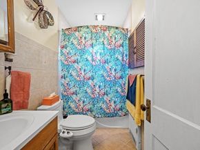 55 Standish St, Worcester MA 01604