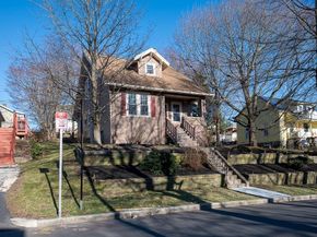 55 Standish St, Worcester MA 01604