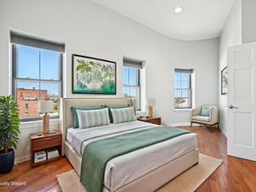 1 Pembroke St 1D, Chelsea MA 02150