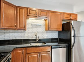 1 Pembroke St 1D, Chelsea MA 02150