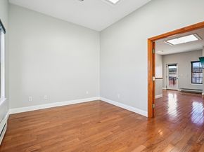 1 Pembroke St 1D, Chelsea MA 02150