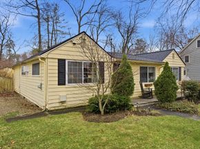 4 Town Road, Littleton MA 01460