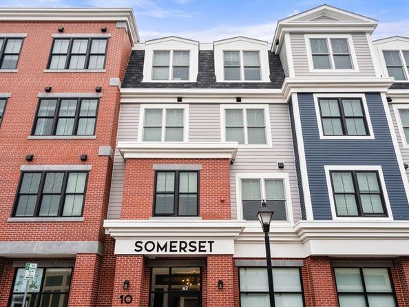 10 Somerset 402, Winthrop MA 02152