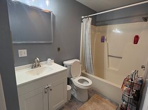 742 Daniel Shays Hwy 1F, Athol MA 01331