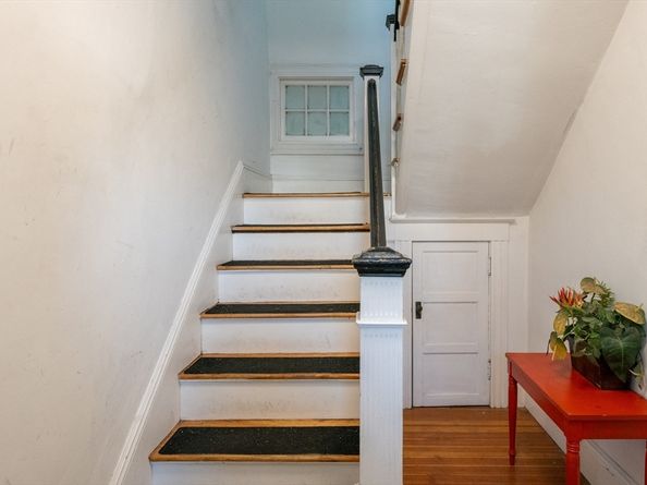 434 Essex Street 2R, Salem MA 01970