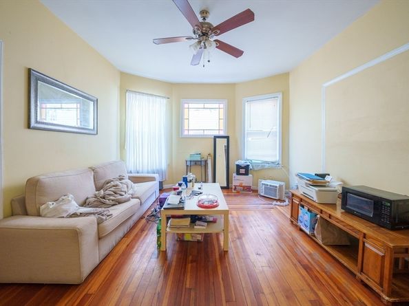41 Derby St, Somerville MA 02145