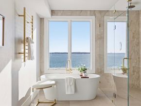 156 Crabtree, Quincy MA 02171