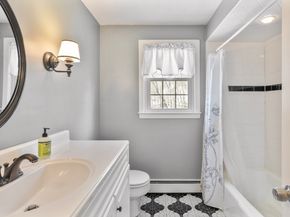 97 Francis Ave, Shrewsbury MA 01545