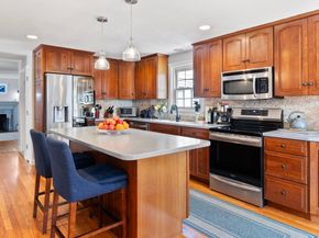 97 Francis Ave, Shrewsbury MA 01545