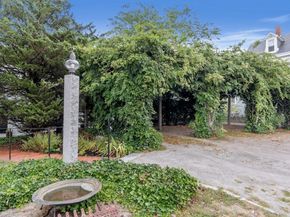 15 High Street D, Rockport MA 01966