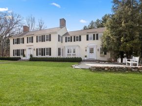 85 Strawberry Hill St, Dover MA 02030