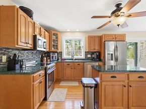 38 Foster Ct, Gardner MA 01440