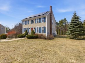 38 Foster Ct, Gardner MA 01440