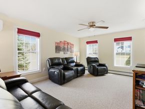 38 Foster Ct, Gardner MA 01440