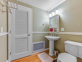 28 Surrey Street 3, Cambridge MA 02138