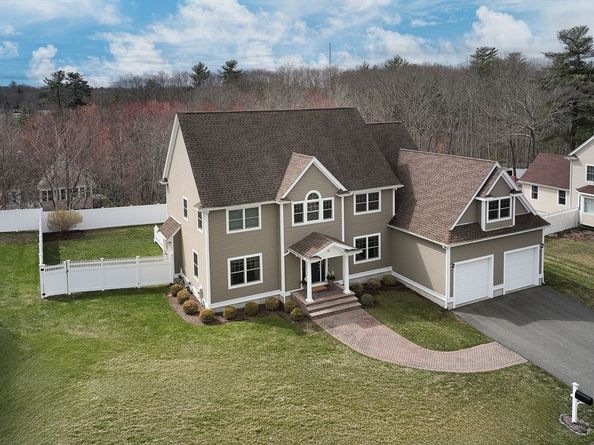 10 Jensen Farm Rd, Braintree MA 02184