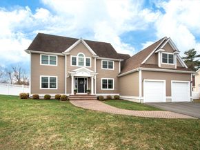 10 Jensen Farm Rd, Braintree MA 02184