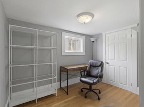 9 Clyde 9, Somerville MA 02145