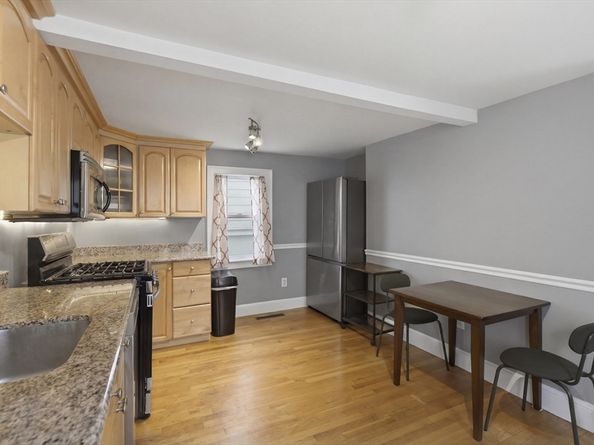 9 Clyde 9, Somerville MA 02145