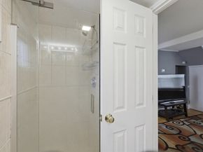 9 Clyde 9, Somerville MA 02145