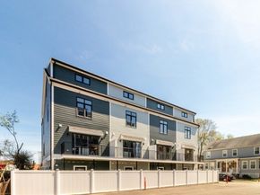 15 Tanglewood B, Boston MA 02124